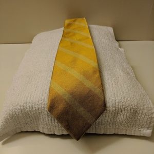 Jos A Bank Executive Tie - 100% Silk - Yellow